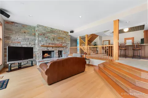 Living - 1012 Pistakee View Ct, Johnsburg, IL 60051 photo 5 of 7