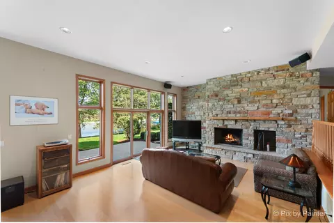 Living - 1012 Pistakee View Ct, Johnsburg, IL 60051 photo 4 of 7