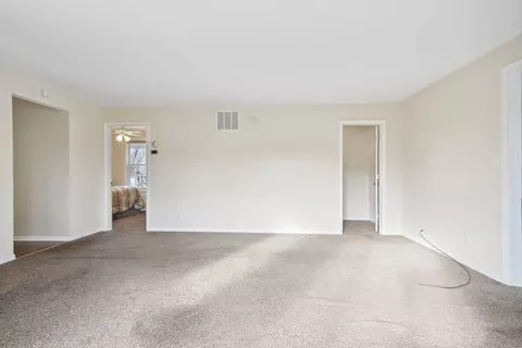 35662 N Watson Ave, Ingleside, IL 60041 photo 2