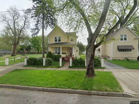 623 Iowa Ave, Aurora, IL 60506