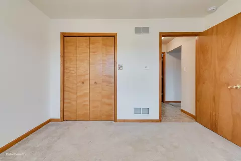 Bedroom - 104 Winding Trl #0, Diamond, IL 60416 photo 4 of 4
