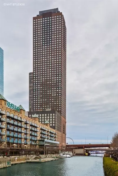 474 N Lake Shore Dr #P-319, Chicago, IL 60611
