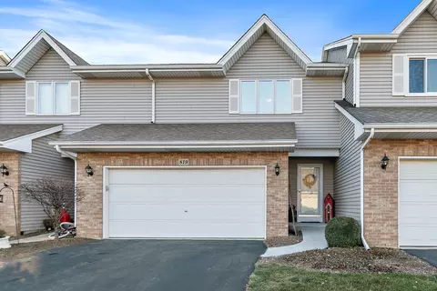 819 Paige Ln, Hampshire, IL 60140