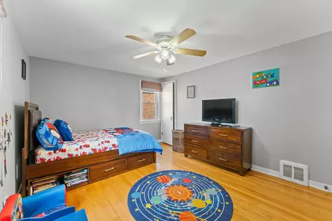Bedroom - 1636 Maple Ave, Berwyn, IL 60402 photo 2 of 6