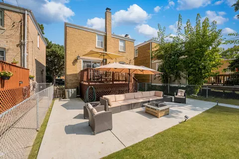 Exterior - 1636 Maple Ave, Berwyn, IL 60402 photo 4 of 7