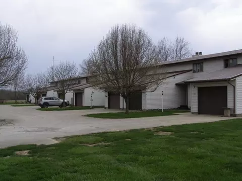 1415 Shores, Sullivan, IL 61951
