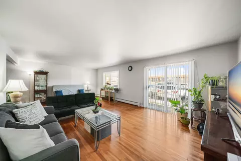 8896 David Pl #1A, Des Plaines, IL 60016 photo 2