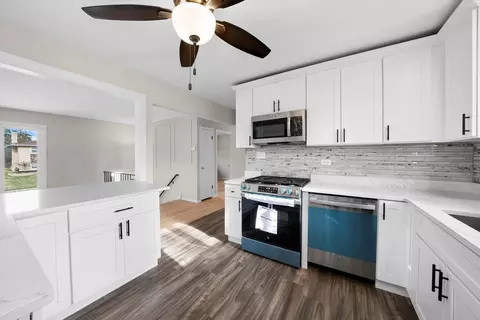 Kitchen - 6416 Forestview Dr, Oak Forest, IL 60452 photo 3 of 3