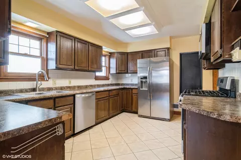 668 S Main Ave, Kankakee, IL 60901 photo 5