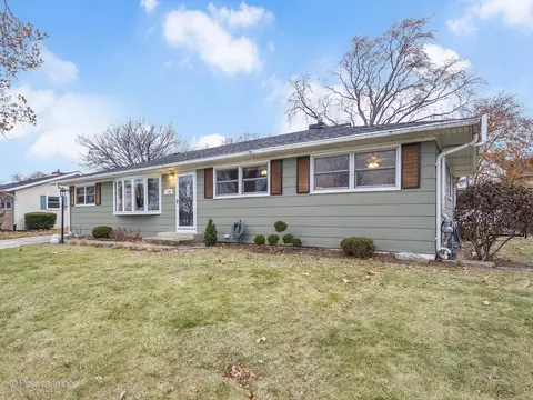 110 59th St, Willowbrook, IL 60527