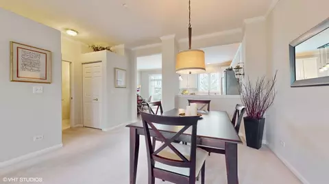 Dining - 656 Astor Ln, Wheeling, IL 60090 photo 2 of 2