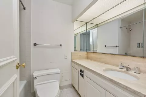 180 E Pearson St #5302, Chicago, IL 60611 photo 20