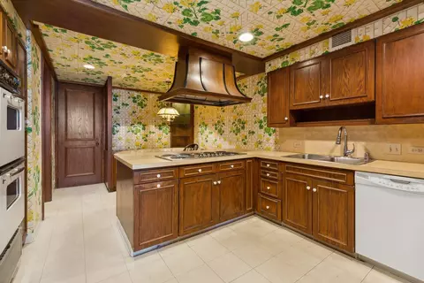 180 E Pearson St #5302, Chicago, IL 60611 photo 12