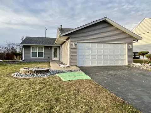 4124 Indian Hill Dr, Country Club Hills, IL 60478