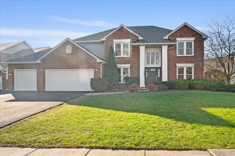3094 Secretariat Dr, Aurora, IL 60502