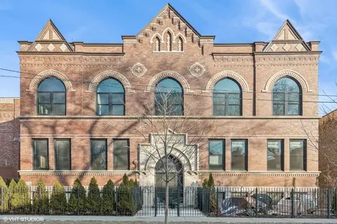 915 N Hoyne Ave #2, Chicago, IL 60622