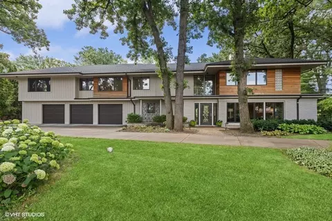 31 Baybrook Ln, Oak Brook, IL 60523