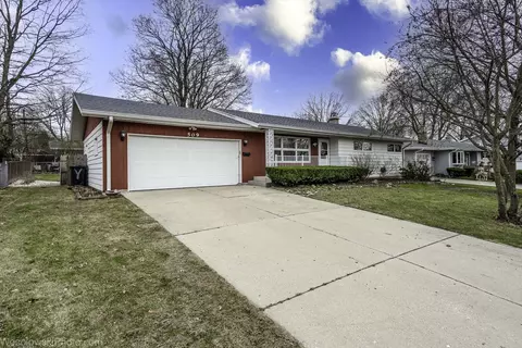 Other - 509 Summit St, Algonquin, IL 60102 photo 1 of 5