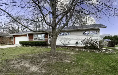 Exterior - 509 Summit St, Algonquin, IL 60102 photo 6 of 6