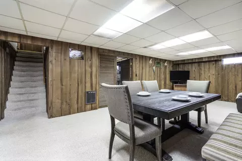 Dining - 509 Summit St, Algonquin, IL 60102 photo 3 of 3