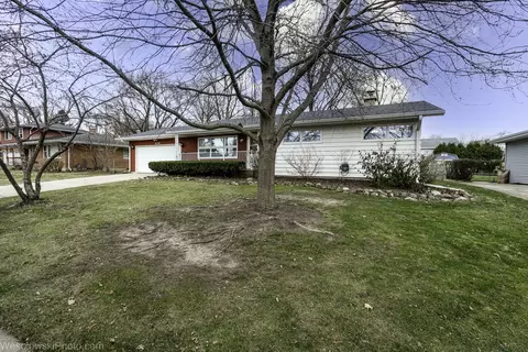 Exterior - 509 Summit St, Algonquin, IL 60102 photo 5 of 6