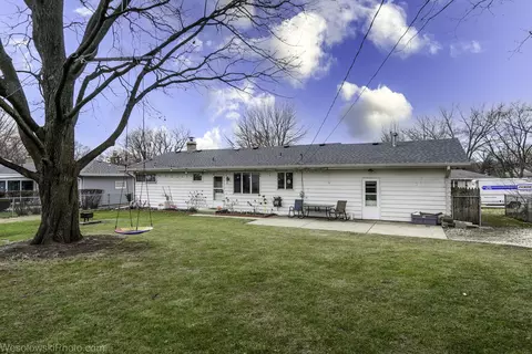 Exterior - 509 Summit St, Algonquin, IL 60102 photo 4 of 6