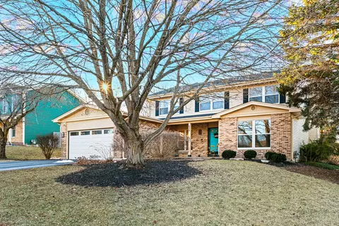 530 Eagle Ridge Ln, Algonquin, IL 60102