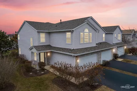 1930 Candlelight Cir #1930, Montgomery, IL 60538