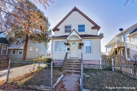 707 May St, Waukegan, IL 60085