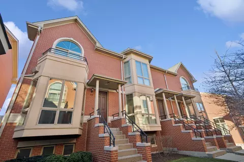 44 Legacy Ln, Wheeling, IL 60090