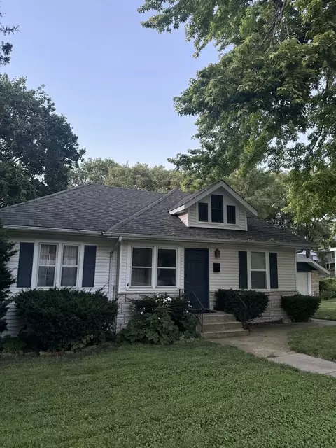 Exterior - 404 E 7th St, Lockport, IL 60441 photo 11 of 14