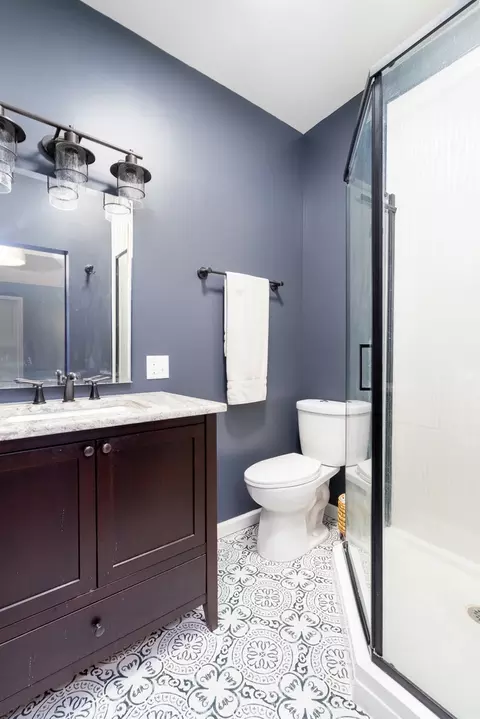 Bath - 404 E 7th St, Lockport, IL 60441 photo 1 of 3
