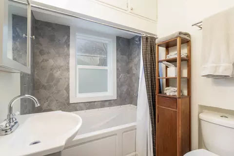 Bath - 404 E 7th St, Lockport, IL 60441 photo 3 of 3