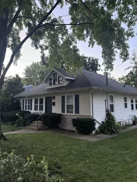 Exterior - 404 E 7th St, Lockport, IL 60441 photo 8 of 14