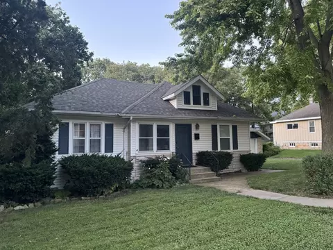 Exterior - 404 E 7th St, Lockport, IL 60441 photo 13 of 14