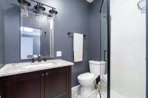 Bath - 404 E 7th St, Lockport, IL 60441 photo 2 of 3