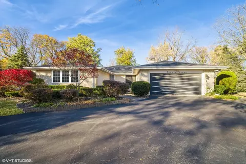 3030 Floral Dr, Northbrook, IL 60062