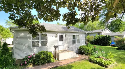 329 Brierhill Dr, Round Lake Park, IL 60073