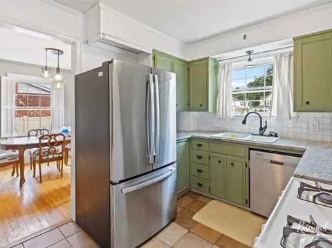 Kitchen - 1163 S Poplar Ave, Kankakee, IL 60901 photo 1 of 2