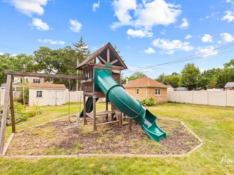 Exterior - 1163 S Poplar Ave, Kankakee, IL 60901 photo 6 of 7