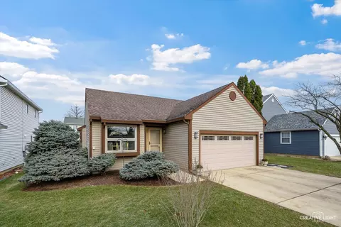1940 Wildwood Ln, Hanover Park, IL 60133