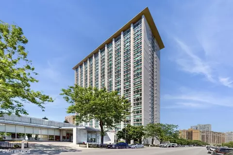 3600 N Lake Shore Dr #1605, Chicago, IL 60613