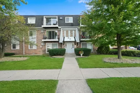 10304 Ridgeland Ave #207, Chicago Ridge, IL 60415