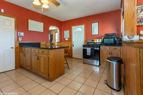 802 N Taylor St, Marengo, IL 60152 photo 4