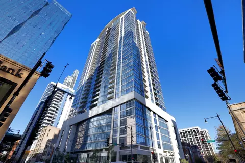 100 E 14th St #2904, Chicago, IL 60605