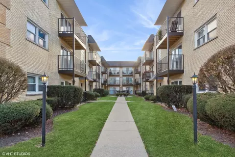 6480 N Northwest Hwy #203, Chicago, IL 60631