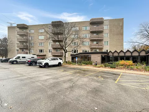 6401 Lincoln Ave #508, Morton Grove, IL 60053