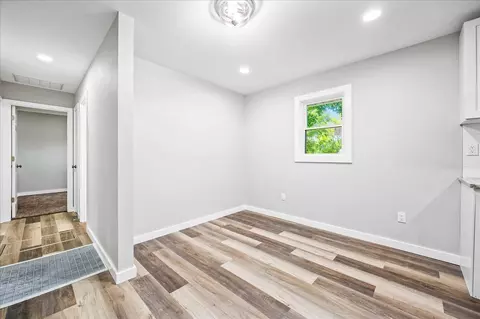 Entry Way - 405 N Walnut St, Onarga, IL 60955 photo 3 of 4