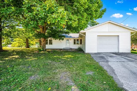 405 N Walnut St, Onarga, IL 60955