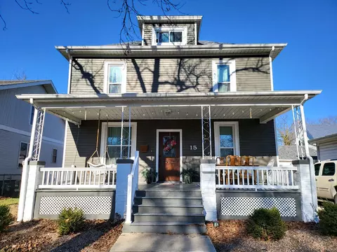 315 E Jefferson St, Clinton, IL 61727